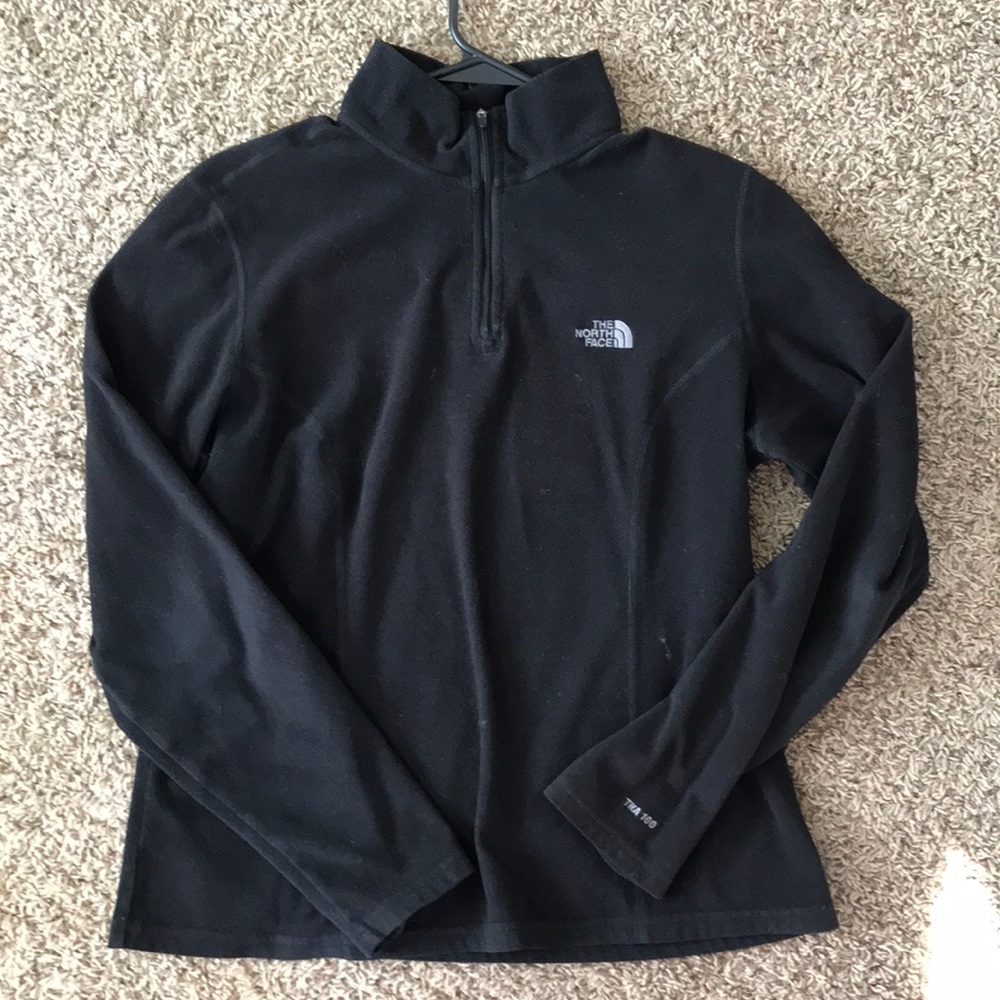 The North Face TNF Women’s 1/4 zip fleece